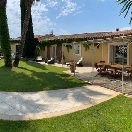 Maison Au Castellet Ле Кастеле Екстериор снимка